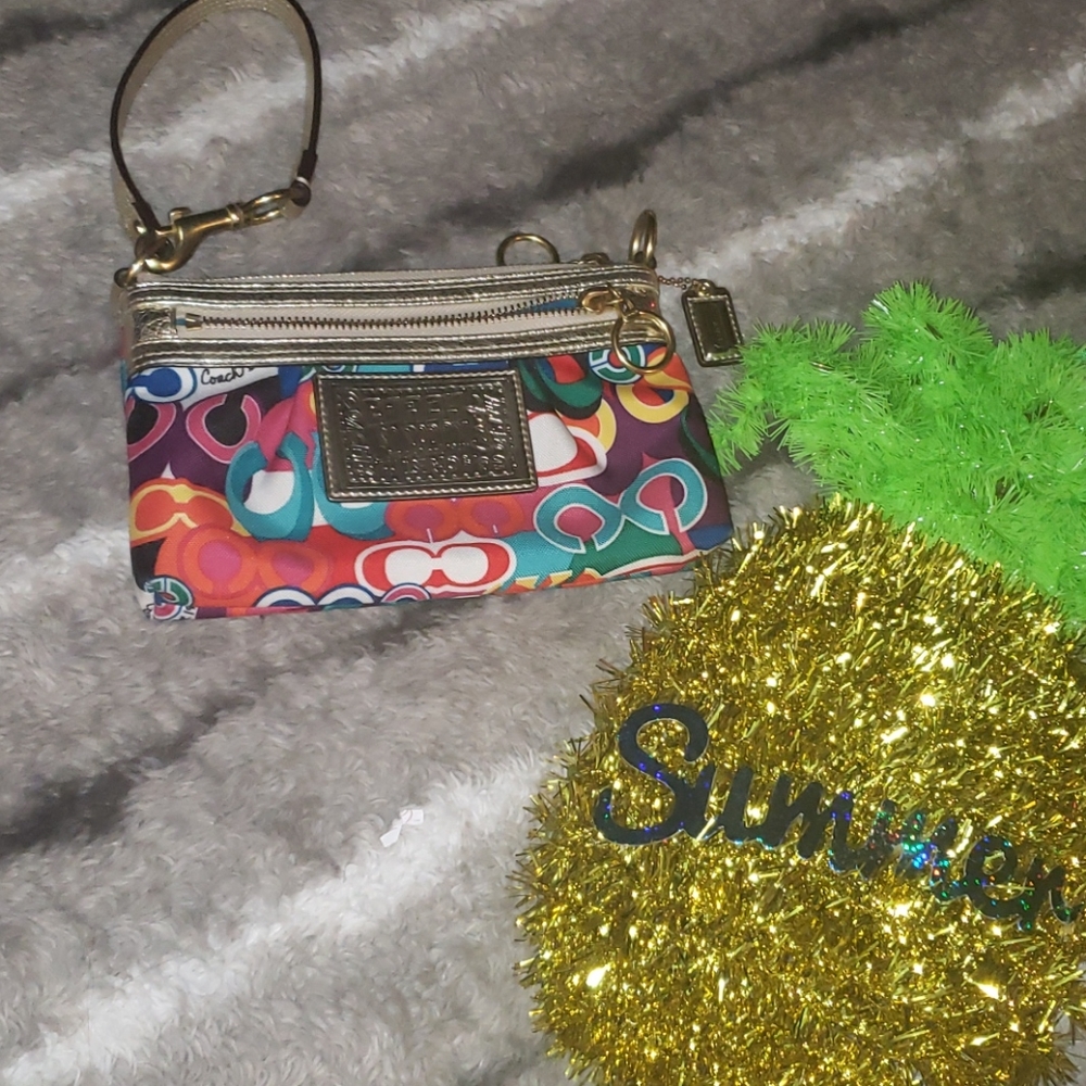 Coach Poppy Wristlet